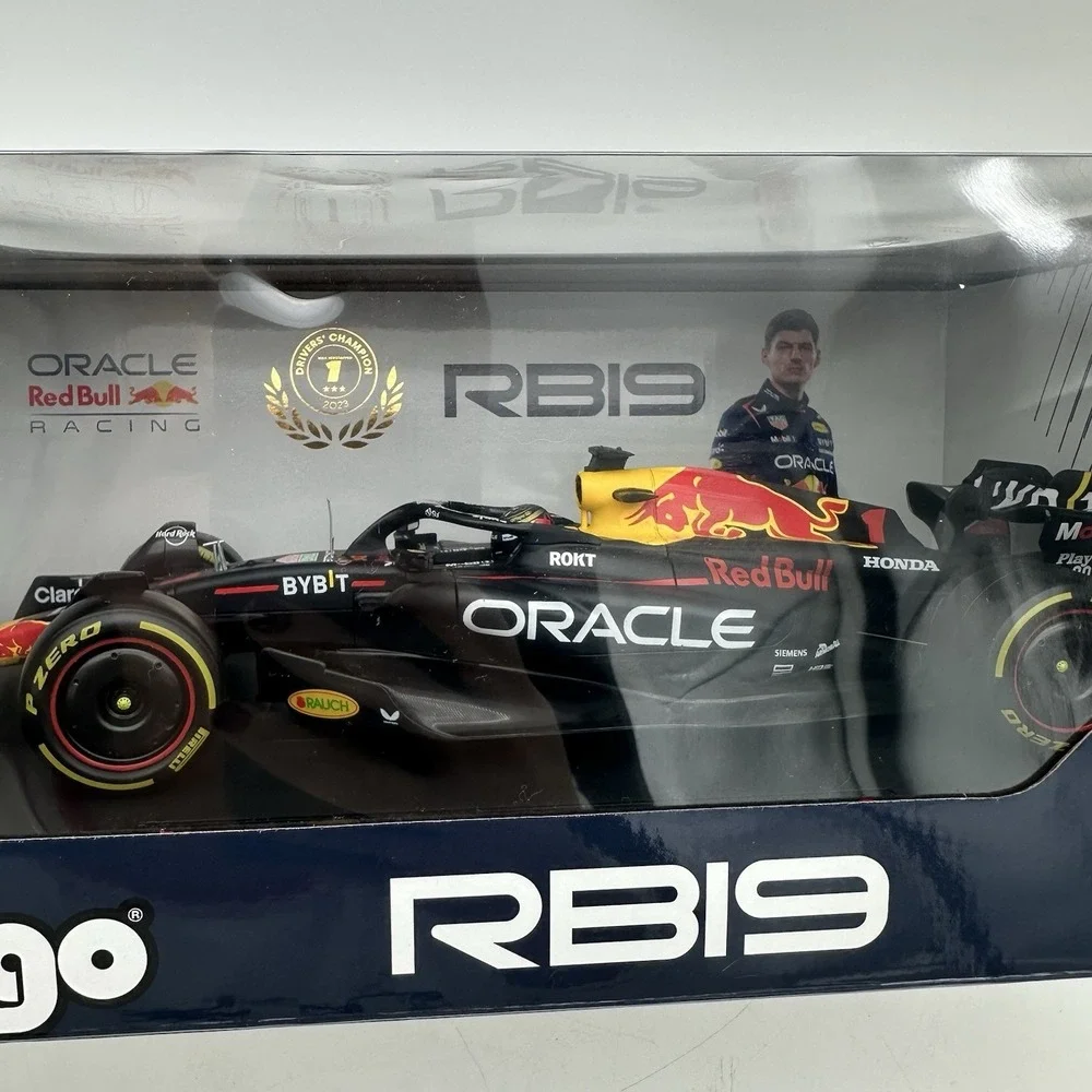 Bburago 1:18 Oracle Red Bull Racing RB19 #1 Max Verstappen (Abu Dhabi GP) New